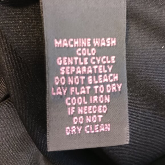 Lauren Ralph Lauren, Black W/ Pink Trim 1/4 Zip Pullover Size Medium, Activewear - Picture 15 of 15